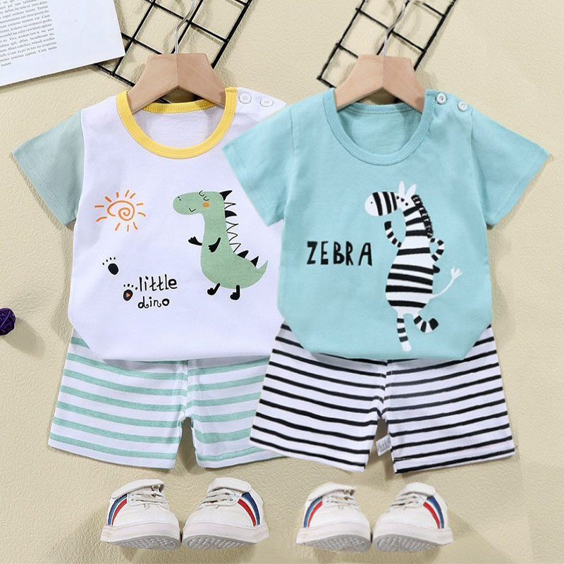T-shirt in cotone + pantalonci - Baby Clothing Essentials recensione e prezzo